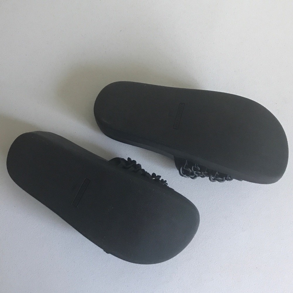 {Kendall + Kylie} Shiloh Leather Slide Sandals - Picture 6 of 6